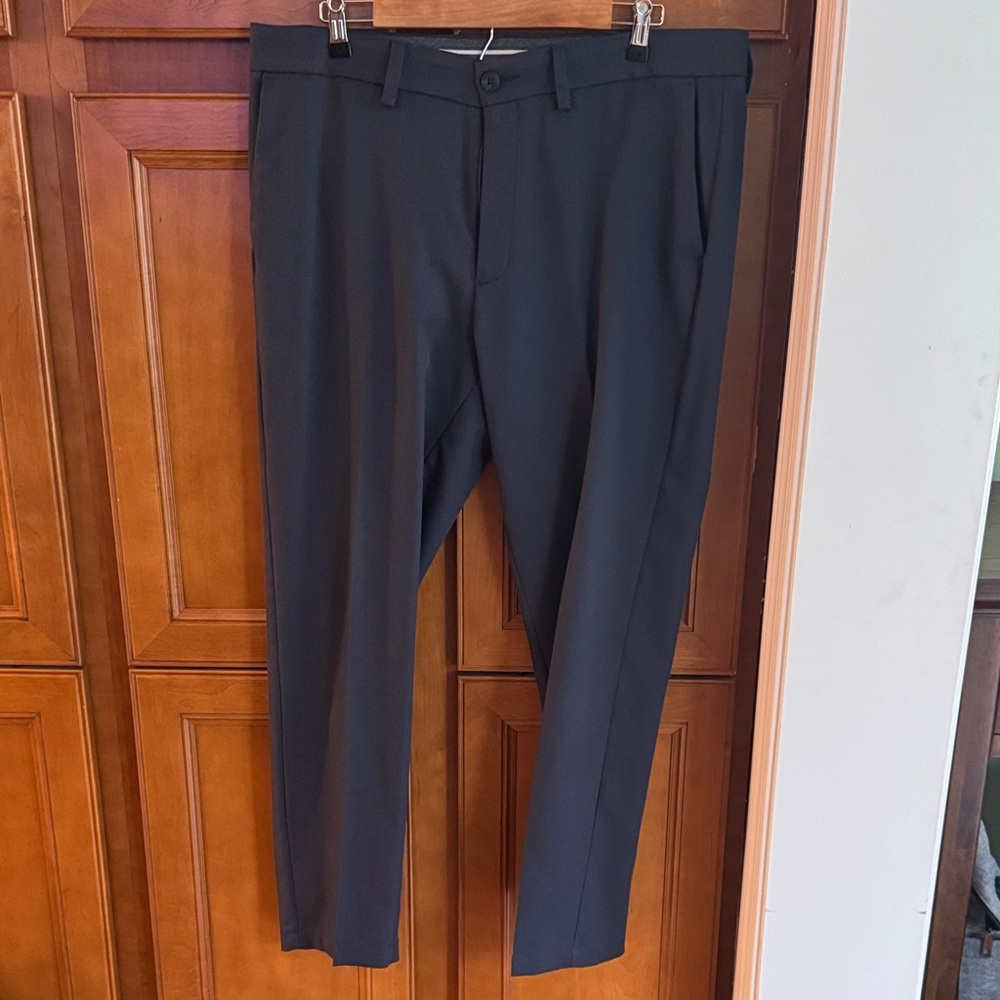 Men’s Haggar slim fit cool right performance flex pants 36x30 navy blue
